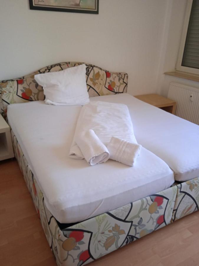 Apartment Mit 3 Schlafzimmer Kaiserslautern Exterior photo